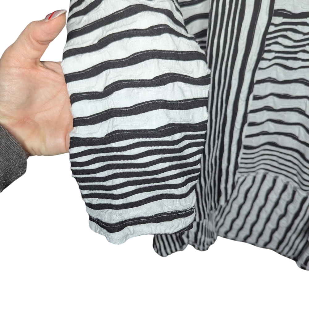Lulu-B Cardigan Small Black White Open Front Kimono Lightweight Abstract Stripe - Picture 5 of 9